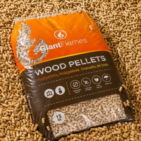 Halbe Palette Giant Flames Holzpellets 35 Säcke x 15 kg (525kg)